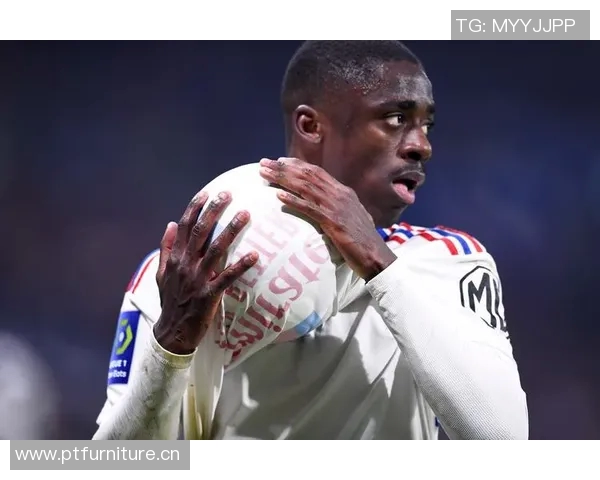 三分王社媒正面回应近期争议事件引发球迷热议关注 三分王社媒正面回应近期争议事件引发球迷热议关注