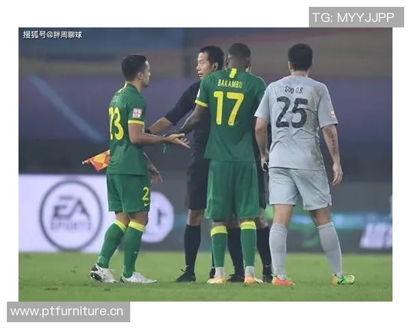 猛龙赛场突发小插曲裁判冷静处置全程展现职业素养 猛龙赛场突发小插曲裁判冷静处置全程展现职业素养