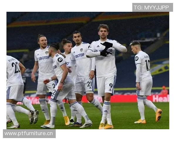 英超球队多样化进攻策略的实践探索与实施效果分析 英超球队多样化进攻策略的实践探索与实施效果分析