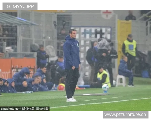 镜头回顾：国米这一幕令人泪目